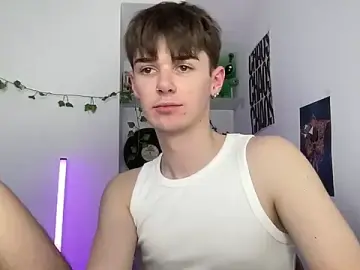 Stripchat Live Sex of YourMilkyGuy