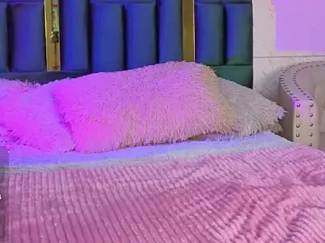 Stripchat Free Live Porn of Emilia_monroe