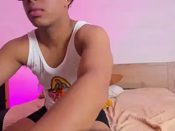 Stripchat Nude Webcam of Kyle_Hunter_XXX