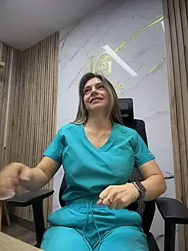 Stripchat Free Porn Cam of alicee16