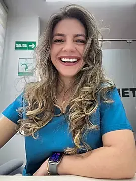 Stripchat Live Sex Cam of alicee16