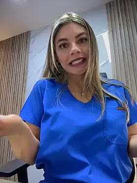 Stripchat Free Porn Cam of alicee16