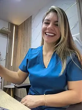 Stripchat Free Porn Cam of alicee16