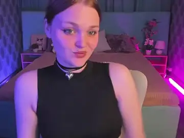Stripchat Adult Video Chat of Emilly_Hiil