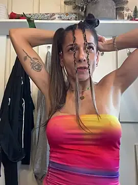 Stripchat Free Porn Cam of PlayfulShow