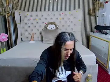 Stripchat Best Webcam of PlayfulShow