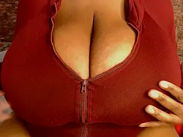 Stripchat Watch Live Sex Cams of BigAssTitt