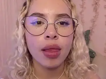 Stripchat Free Porn Cam of Haelycute