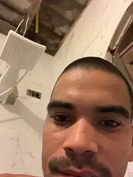 Stripchat Free Porn Cam of Jr_pirocudo