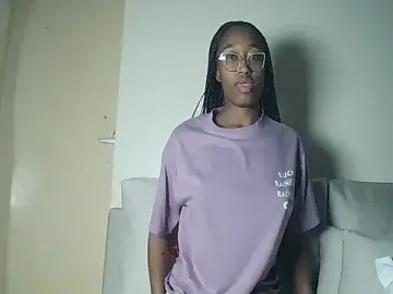 Stripchat Free Porn Cam of pinky_aura22