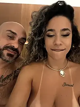 Stripchat Adult Webcam of vivianeleoa