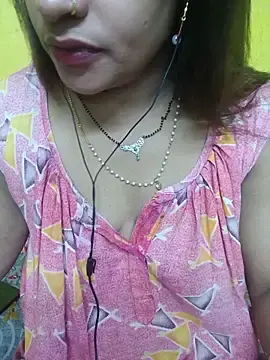 Stripchat Live Sex Cam of Princessroooh