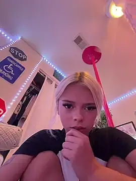 Stripchat Free Porn Cam of Terribletabby