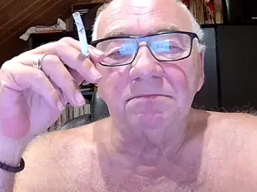 Stripchat Nude Webcam of biggandybig