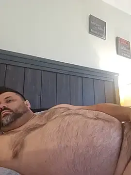 Stripchat Live Sex Cam of Roddog18