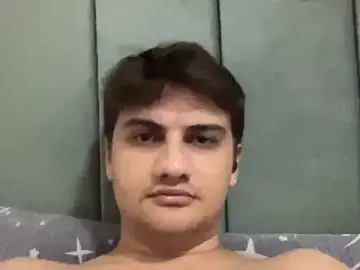 Stripchat Live Sex Cam of hazel_boy