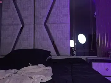 Stripchat Free Porn Cam of CleeoAdams_
