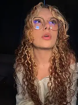 Stripchat Live Sex Cam of Joyce-fire