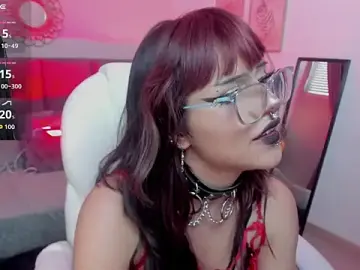 Stripchat Free Porn Cam of Rousy_moon