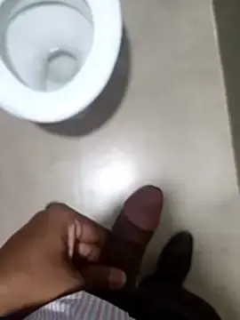 Stripchat Free Porn Cam of pussysandwitchboy