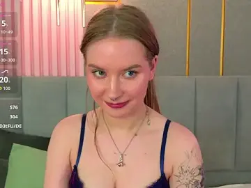 Stripchat Free Live Porn of Flora_DeVille