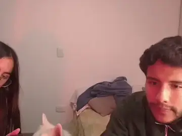 Stripchat Sex Cam of abbyyandmaxx