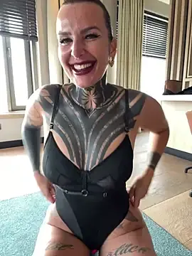 Stripchat Free Live Porn of KathaleaNoir