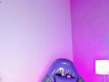 Stripchat Live Porn of Cameliaa_Smiith