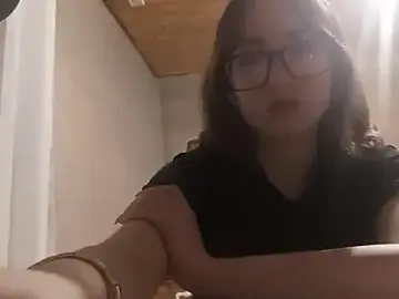Stripchat Free Live Porn of OliviaMoment