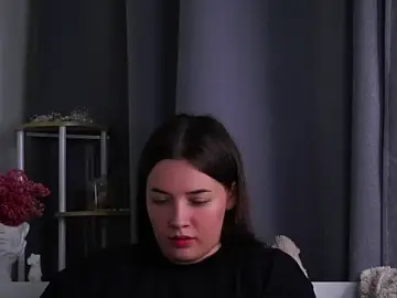 Stripchat Live Sex Cam of LowOncoming