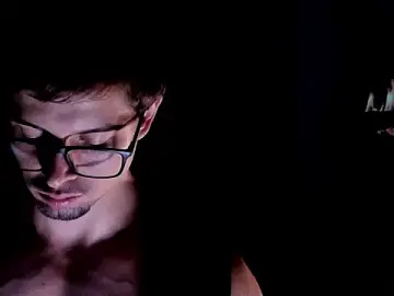 Stripchat Live Sex Cam of ADAM_BOUTON_