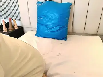Stripchat Watch Live Sex Cams of KENNY_HANK