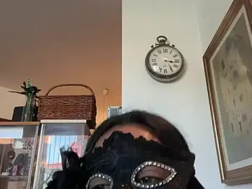 Stripchat Free Porn Cam of LasolitaAuri