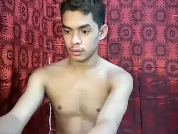 Stripchat Adult Webcam of yourhotasian_jhonpol16