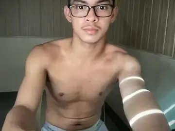 Stripchat Live Sex of yourhotasian_jhonpol16