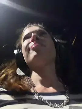 Stripchat Sex Cam of Irresistible37