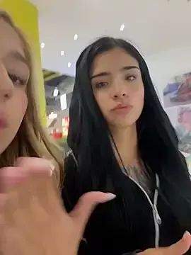 Stripchat Live Porn of Isabella18_pink