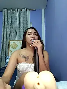 Stripchat Free Porn Cam of lady_kim_boner