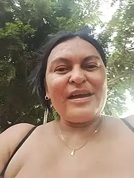 Stripchat Free Porn Cam of Horny-Mommy-Dirty