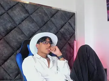 Stripchat Watch Live Sex Cams of LiamKron