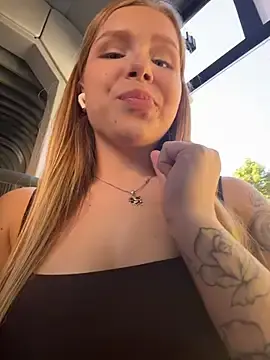 Stripchat Live Sex Cam of Liza_risky