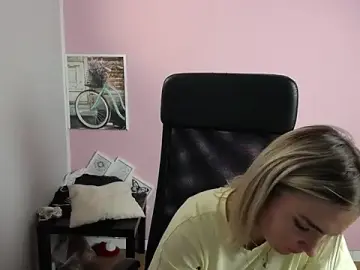 Stripchat Live Sex Cam of viktoria_lovely