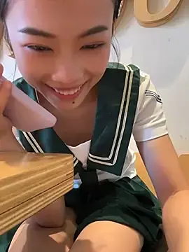 Stripchat Live Sex Cam of youyou-baby999
