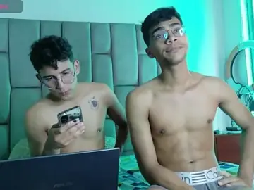 Stripchat Nude Webcam of Desire4Duo