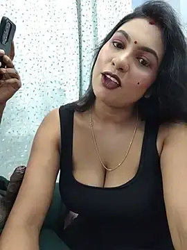 Stripchat Live Sex Cam of Queen_Doll