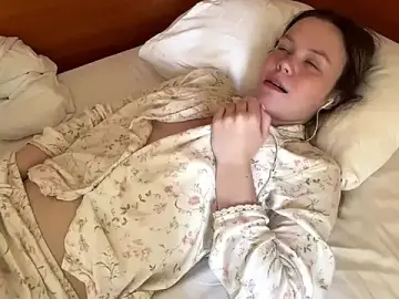 Stripchat Adult Webcam of RoziDozi