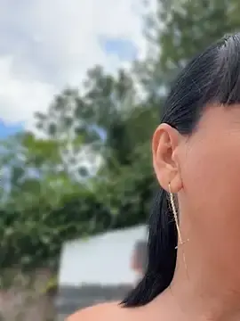 Stripchat Live Porn of MysticCleo