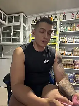 Stripchat Best live sex cam show of OliverWest04