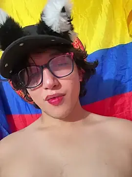 Stripchat Sex Cam of -BlueOpal-