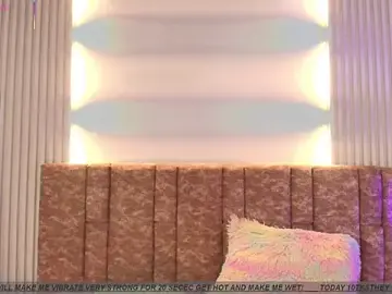 Stripchat Live Sex Cam of tiffany_johnson11